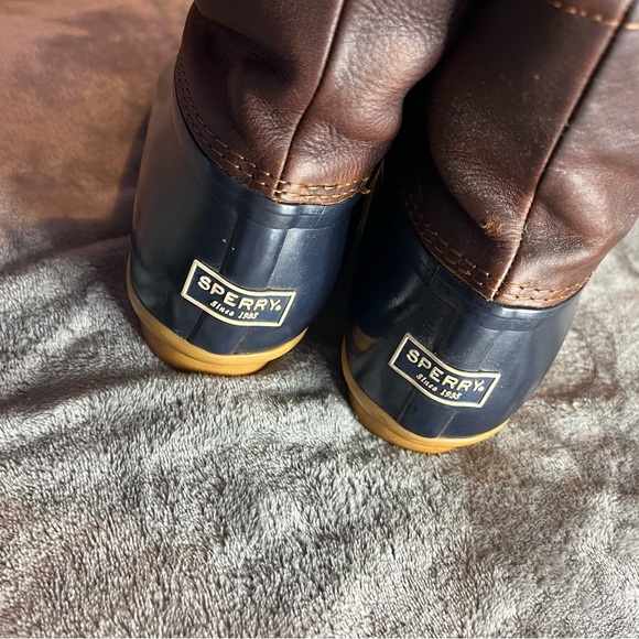 Women’s Sperry duck boots - Picture 2 of 3